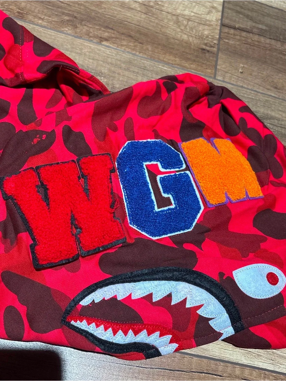 A Bathing Ape BAPE Shark Camo Red Zipper Hoodie Mens Size Large Brand New